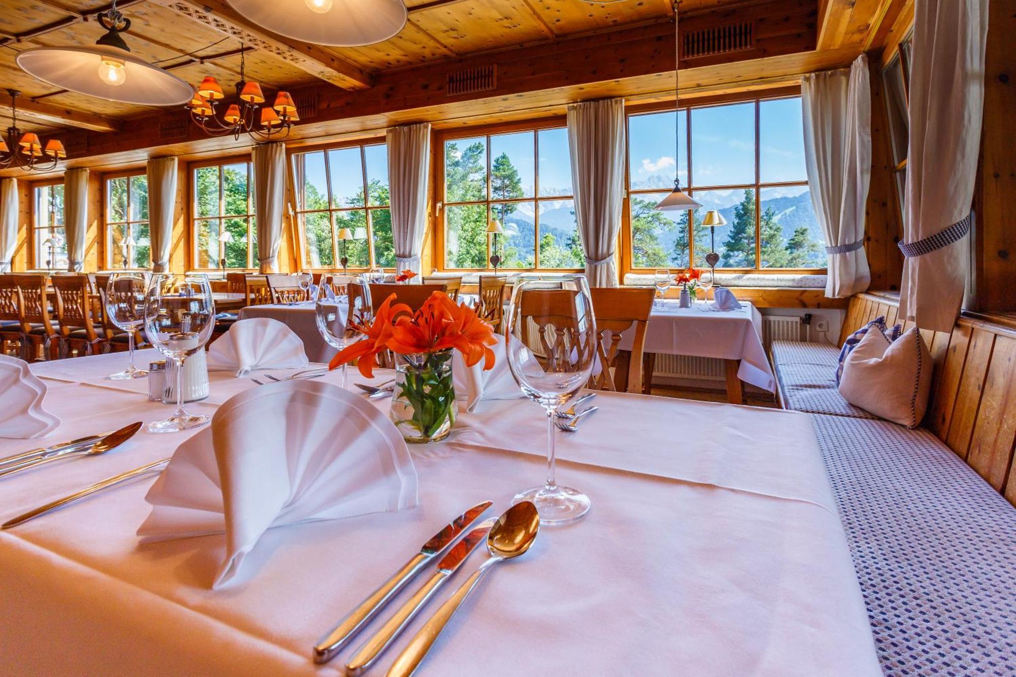 Landkomforthotel Panorama & Restaurant Bella Vista 加爾米施-帕滕基興 外观 照片